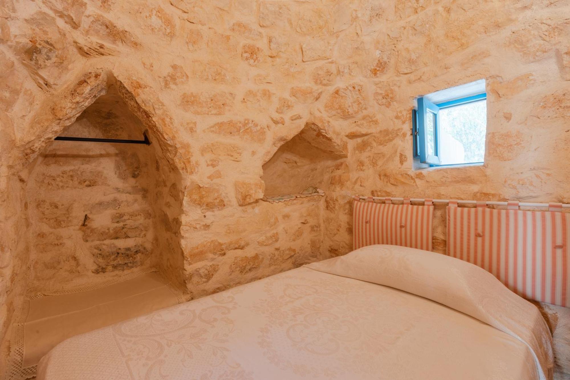 Trullo Tarantini Con Piscina Privata Apartment Latiano ภายนอก รูปภาพ