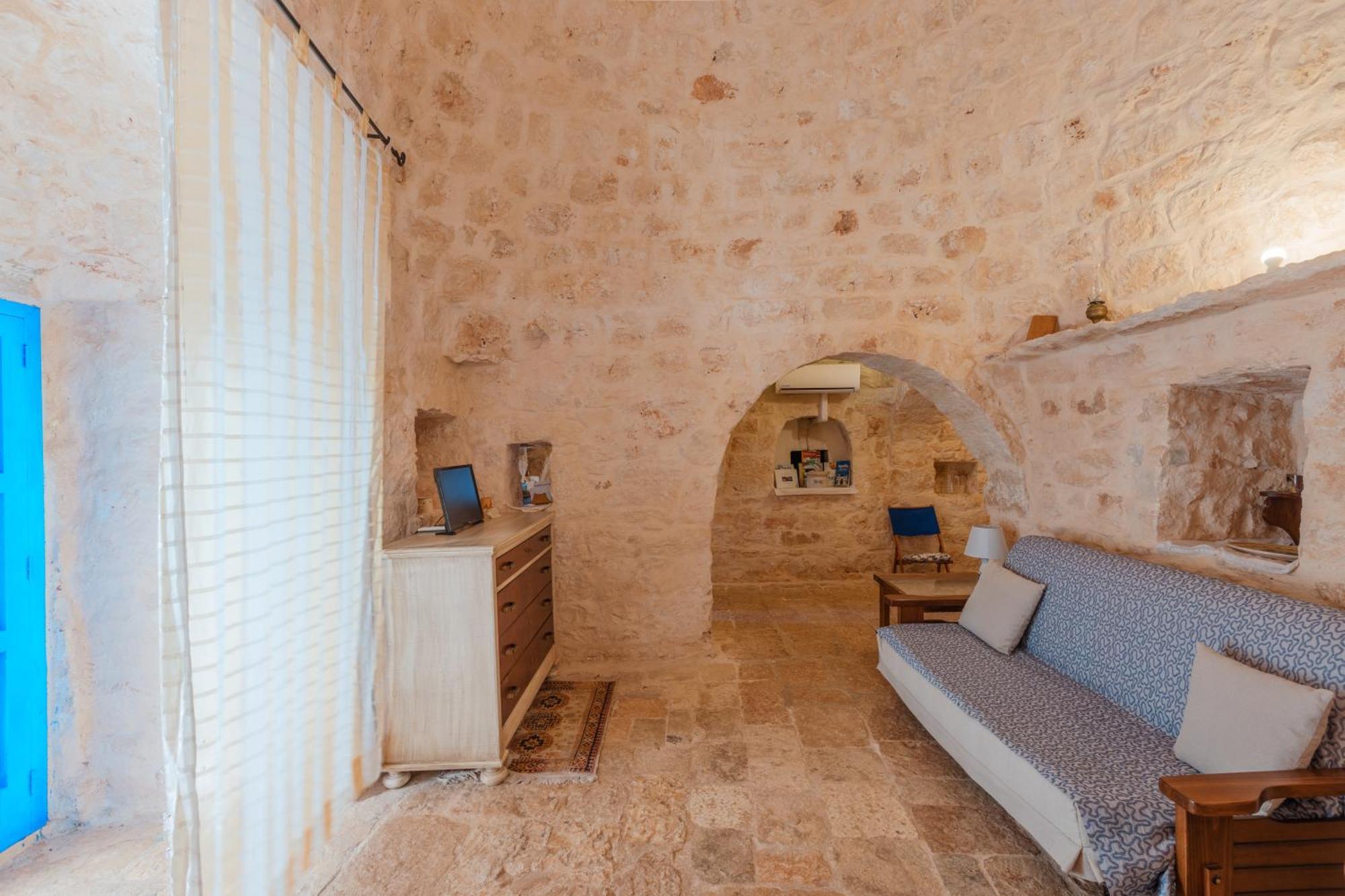 Trullo Tarantini Con Piscina Privata Apartment Latiano ภายนอก รูปภาพ
