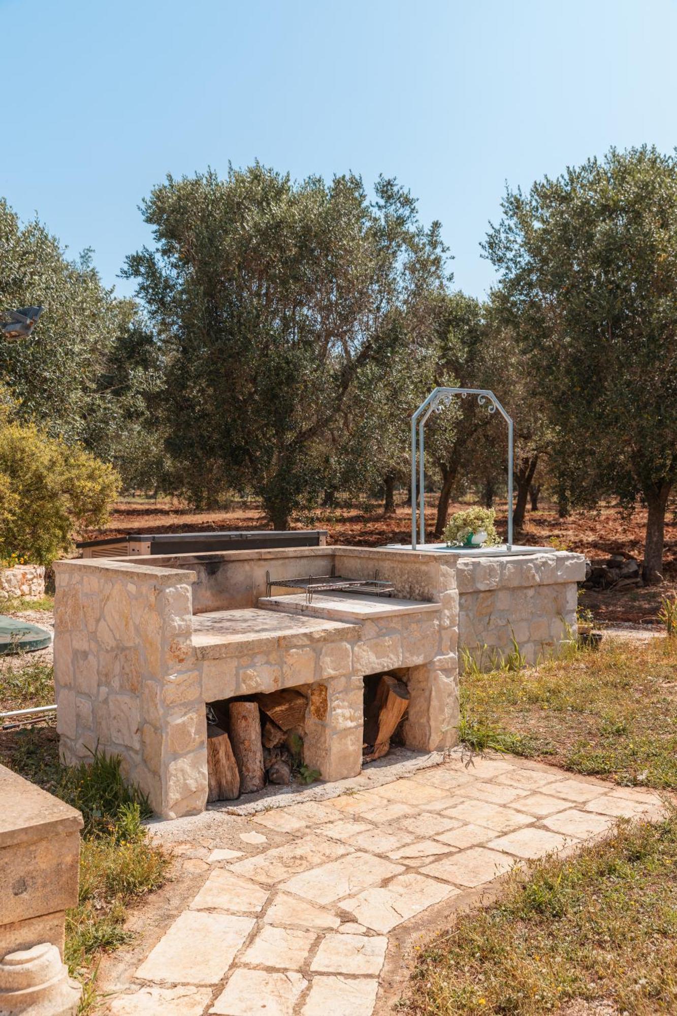Trullo Tarantini Con Piscina Privata Apartment Latiano ภายนอก รูปภาพ