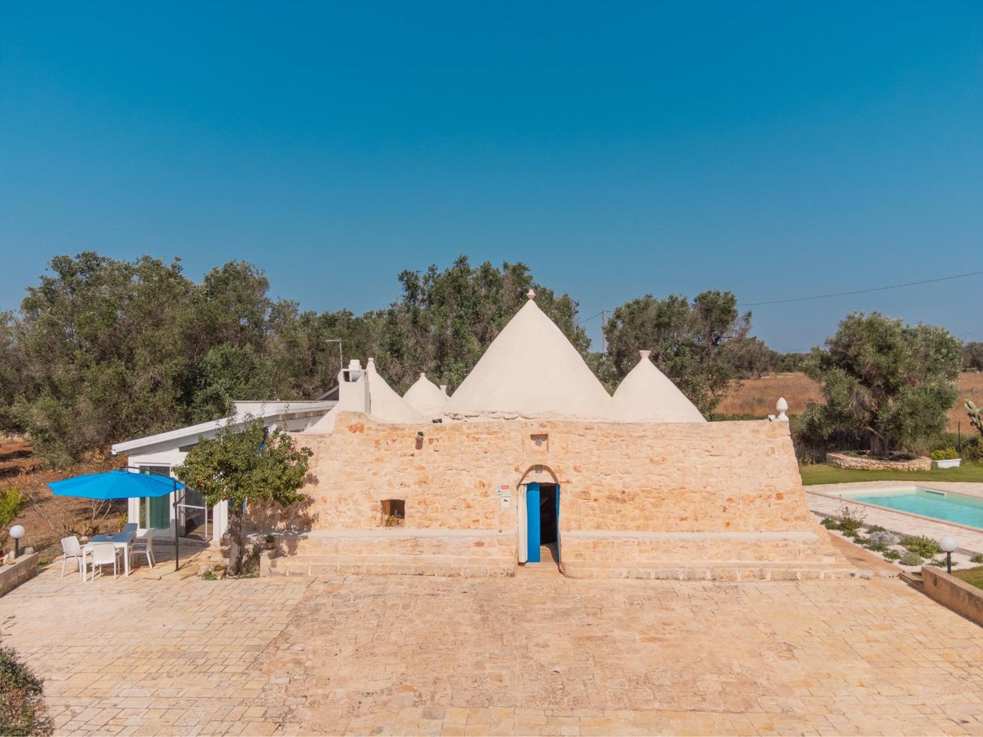Trullo Tarantini Con Piscina Privata Apartment Latiano ภายนอก รูปภาพ